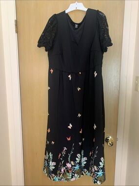 ♥️PLUS SIZE 4X Black Butterfly Border Print Midi Dress♥️